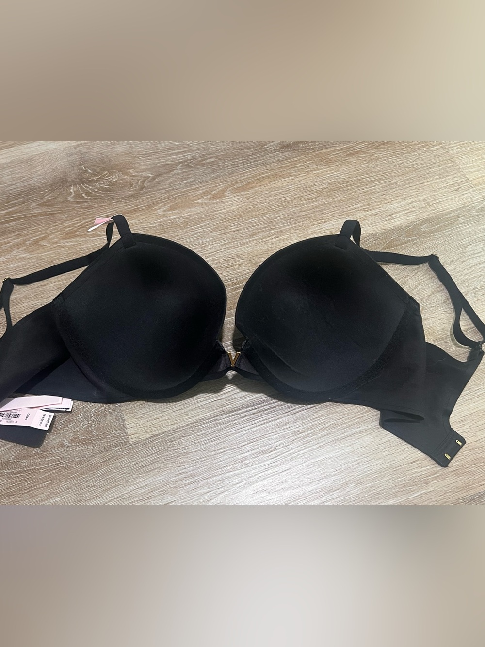 Victoria’s Secret Push Up Plunge Demi Bra